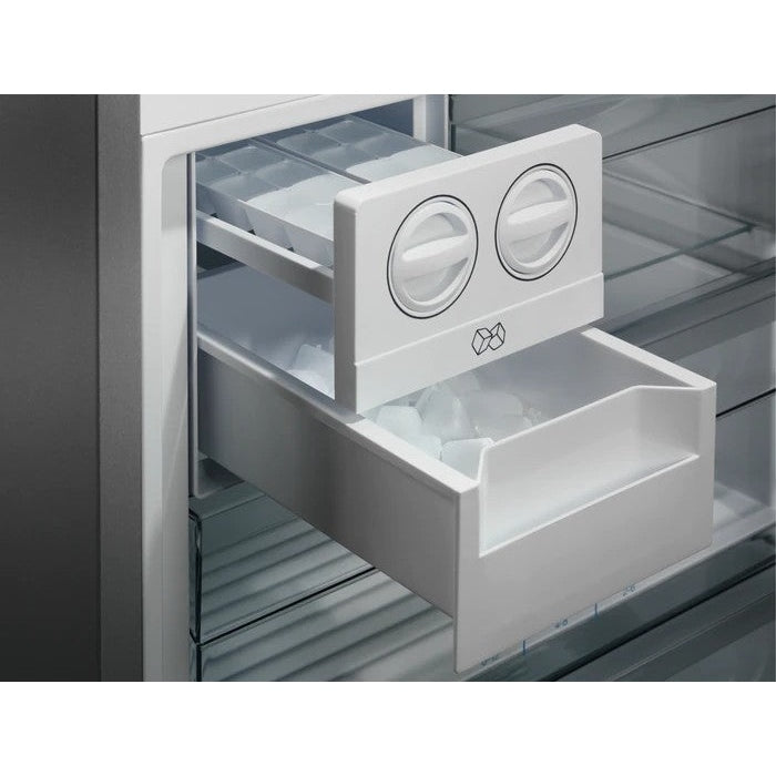 AEG_RCB646E3MB_Koelkast_5